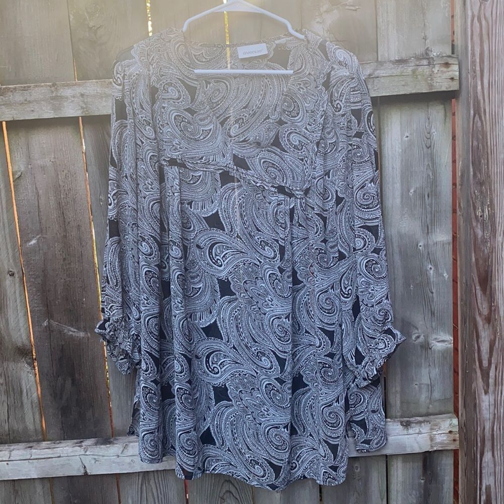 Avenue Sheer Top sz. 22/24